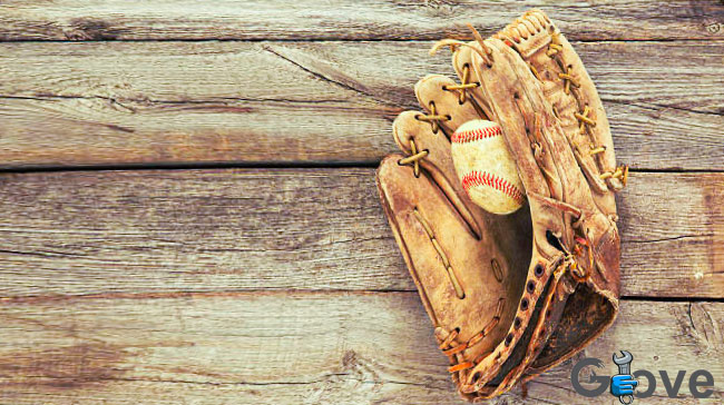 Player-with-well-worn-baseball-glove.jpg