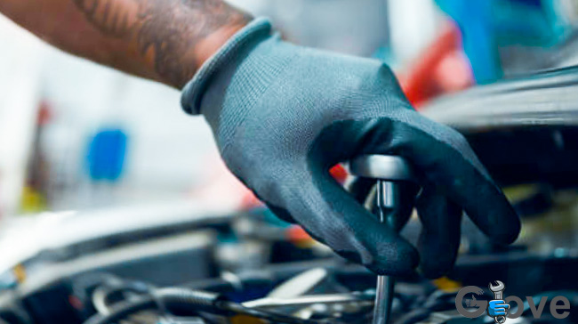 Mechanic-Wearing-Gloves.jpg