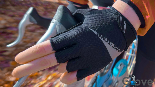 Close-up-of-padded-cycling-gloves.jpg