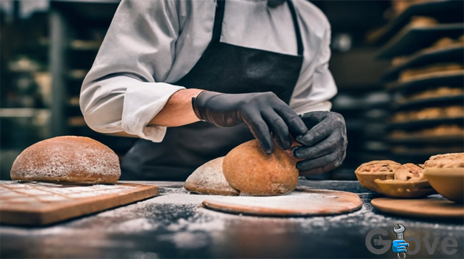 Choose-black-gloves-for-bakers.jpg
