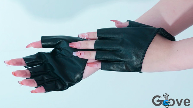maintaining-half-palm-gloves.jpg